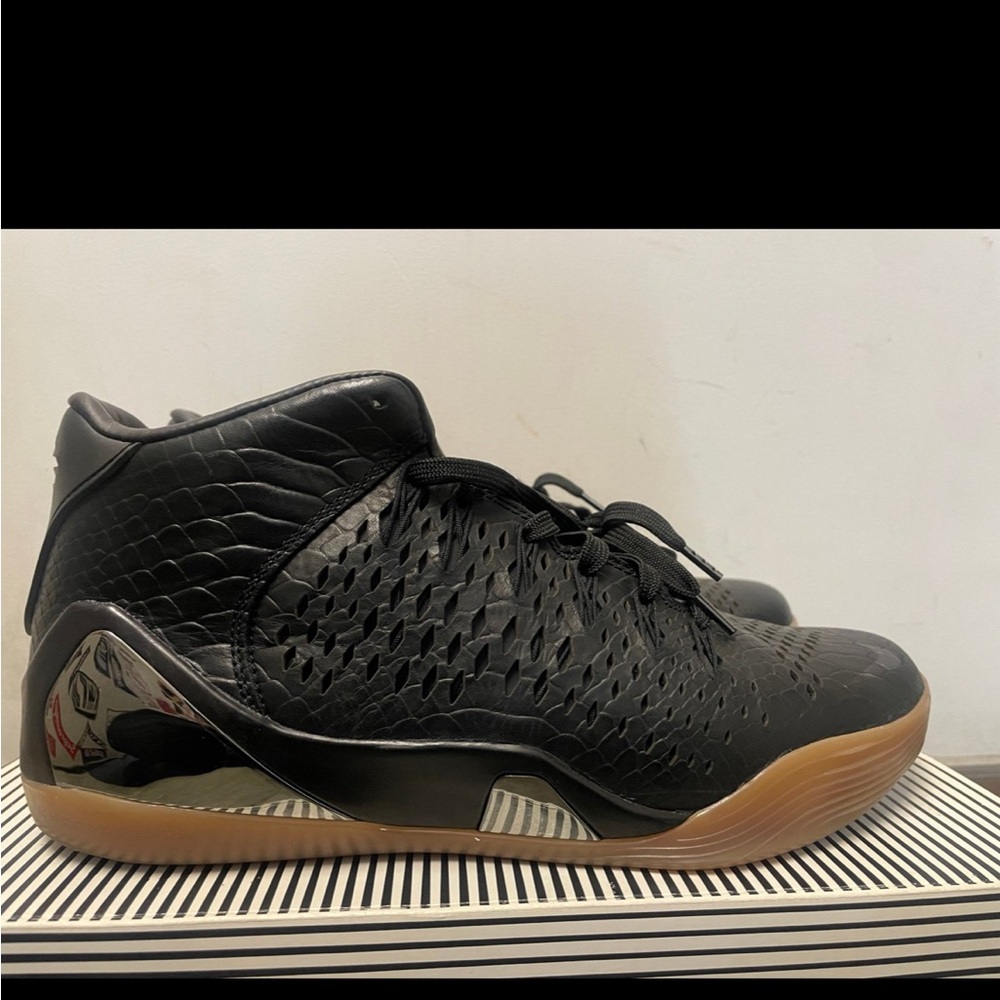 Nike Kobe IX 9 EXT 704286-001 size 9.5
